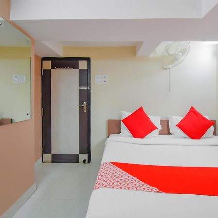 Hotel O Lindsay Inn Guest House Bara Bazar Ngoại thất bức ảnh
