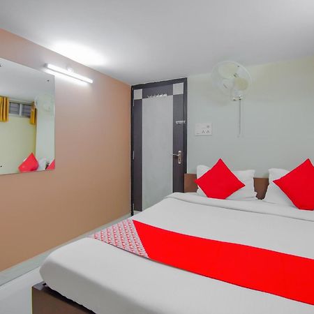 Hotel O Lindsay Inn Guest House Bara Bazar Ngoại thất bức ảnh