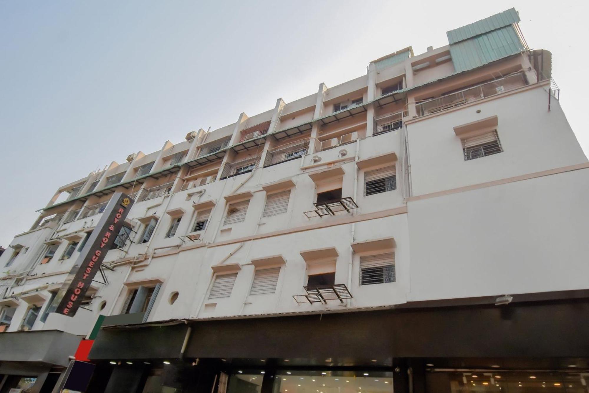 Hotel O Lindsay Inn Guest House Bara Bazar Ngoại thất bức ảnh