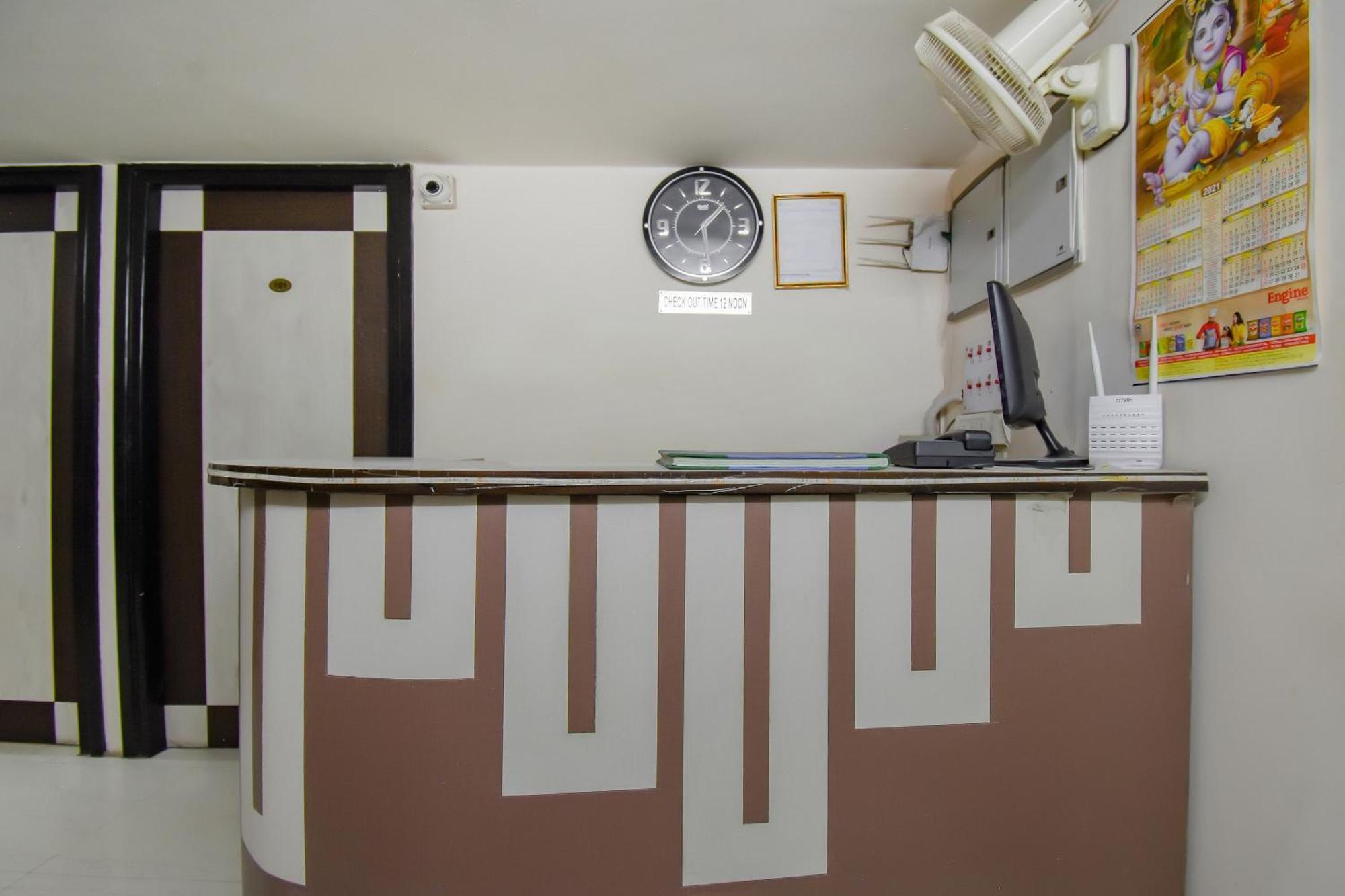 Hotel O Lindsay Inn Guest House Bara Bazar Ngoại thất bức ảnh
