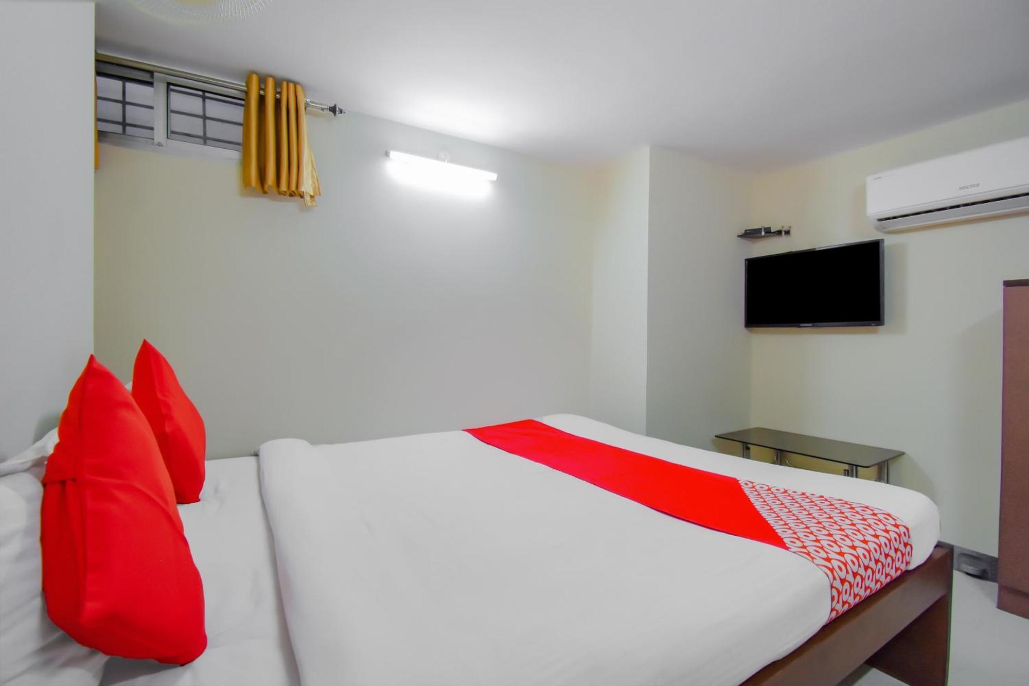 Hotel O Lindsay Inn Guest House Bara Bazar Ngoại thất bức ảnh