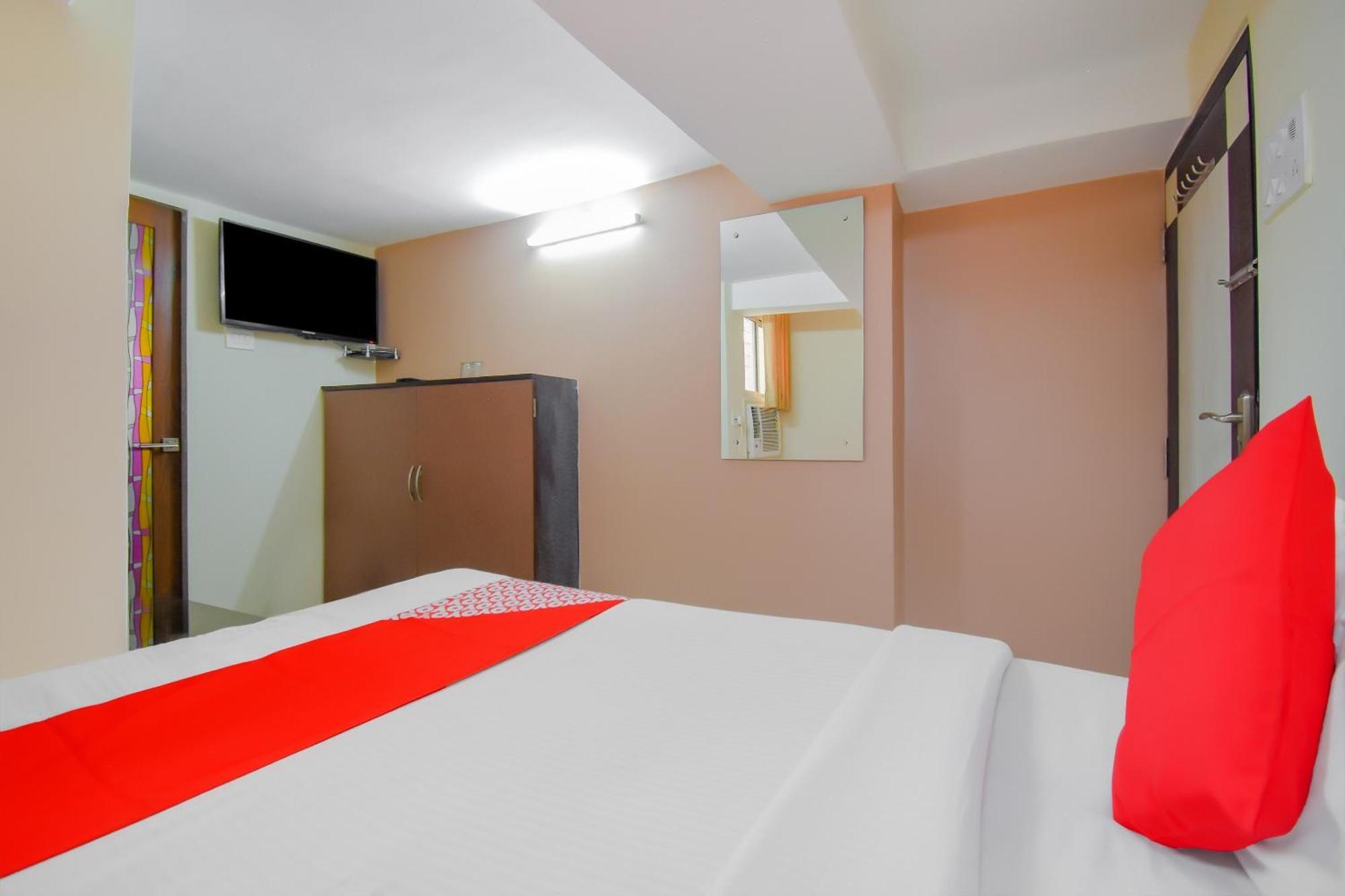 Hotel O Lindsay Inn Guest House Bara Bazar Ngoại thất bức ảnh