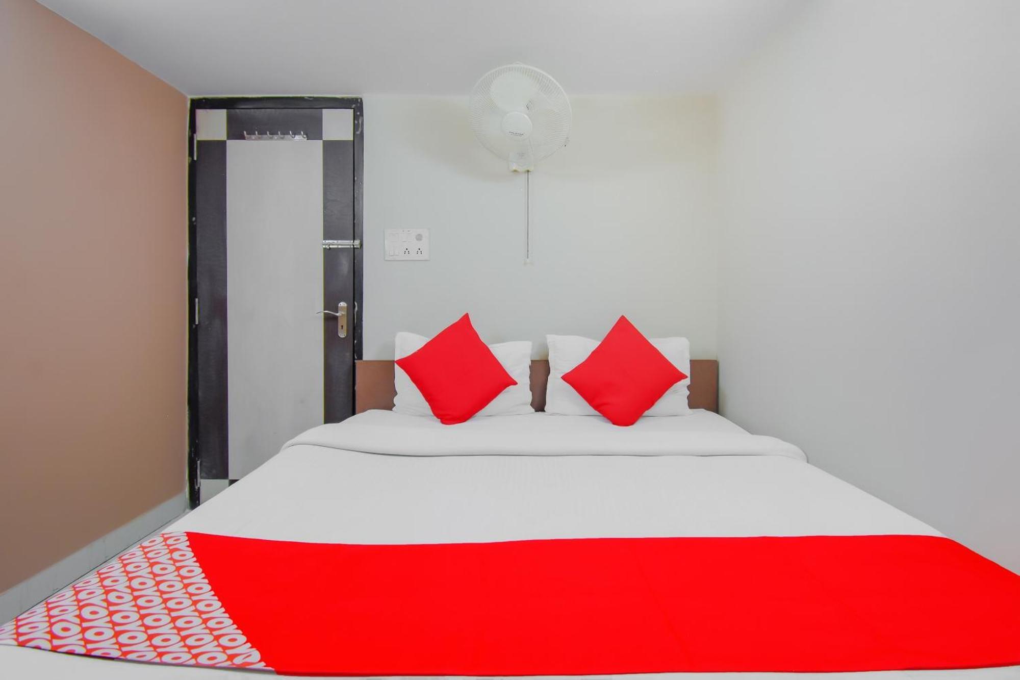 Hotel O Lindsay Inn Guest House Bara Bazar Ngoại thất bức ảnh